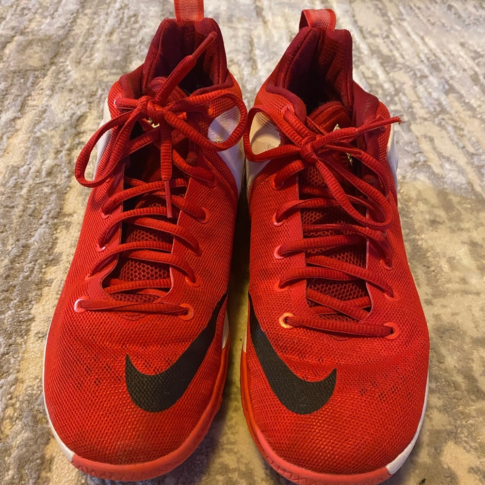 Nike Vol. 1 Lebron James size 9